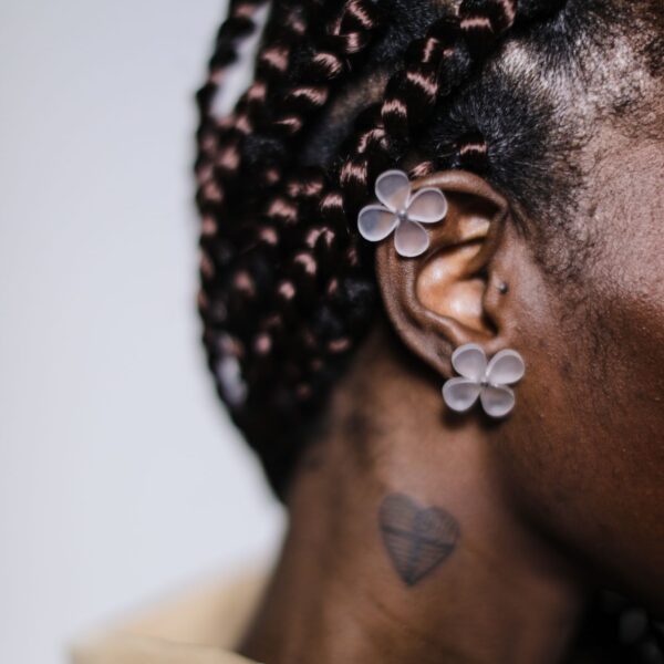 Floral stud earrings