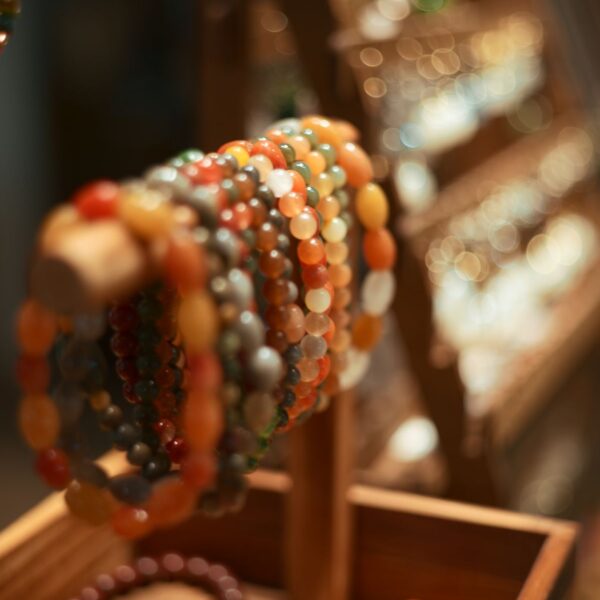 Amber bead stretch bracelet