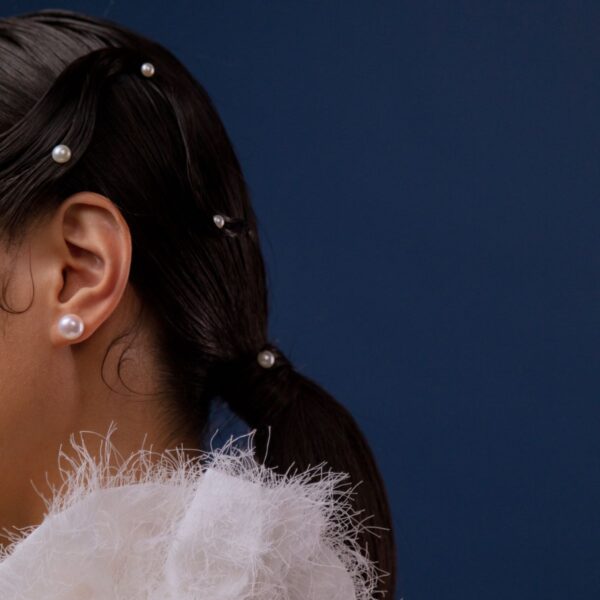 Pearl hair pins set